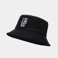 Dettaglio del cappello bucket nero con stampa grafica e cuciture sulla tesa - DO NOT SCREW UP Nero