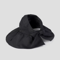 Détail d'un chapeau de soleil à large bord avec un grand nœud noir et dessus ouvert - Taille unique / Noir