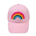 Détail de la casquette rose pour enfant avec écusson brodé arc-en-ciel en tissu éponge - Rose-Style Enfant