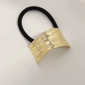 Minimalist golden rippled alloy hair tie with a black high-elastic ponytail band - Curved Wave Pattern Gold