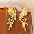 Elegante 18k Gold Schmetterlingsflügel Ohrstecker auf einem Premium Display für Damen - Gold