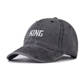 Vintage gewaschene dunkelgraue Baumwoll-Baseballkappe mit weißem KING-Stickerei - KING Buchstaben Stickerei / Verstellbar / Schwarz