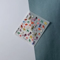 Nahaufnahme von 5D-geprägten Nagelstickern mit traditionellen Ölpapierschirmen und Blumenmotiven - Chinesischer Antiker Stil Regenschirm Dame (FEB-391)