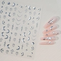 Autocollants d'ongles célestes argentés avec lune et étoiles sur faux ongles amande - C7303 / Argenté