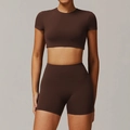 Ensemble de yoga deux pièces marron chocolat avec haut court et short de sport - S / Manches Courtes + Short / Café
