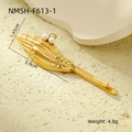 Detail of shell hair clip with pearls and rhinestones measuring 3.9cm in gold finish - Gold Pearl Rhinestone Shell Hair Clip