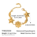 Pulsera de acero inoxidable dorada con colgantes de sol luna estrella y cristales - Estilo Sol Luna Estrella (YYB025030) / Dorado