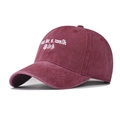 Vintage gewaschene burgunderrote Baseballkappe mit weißem Bestickt Out For A Walk - Gewaschenes Weinrot