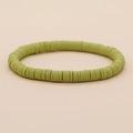 Boheems grasgroen polymeerklei Heishi kralenarmband voor dames, rekbaar - Grasgroen