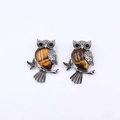Coppia di spille a forma di gufo in argento vintage con intarsio in pietra occhio di tigre - Occhio di tigre