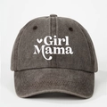 Detalle del estampado Girl Mama en gorra de béisbol de algodón gris oscuro - Talla única / café