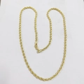 Detalle de collar de cadena de cuerda dorada con textura trenzada y cierre de mosquetón - 4,0 mm de grosor/70 cm de largo / Dorado