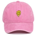 Casquette de baseball rose en coton délavé avec broderie smiley jaune fondu - Rose