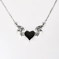 Collier gothique punk avec pendentif ailes de diable et cœur noir sur chaîne argent - Noir