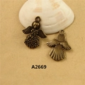Retro bronze angel wings metal pendant charms for DIY jewelry making and necklaces - A2669 Patterned Angel