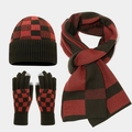 Winter-Set aus Strickmütze, Schal und Touchscreen-Handschuhen mit rot-schwarzem Karomuster - Wassermelonenrot