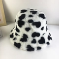 Sombrero tipo pescador de peluche blanco con corazones negros en suave piel sintética - M (56-58cm) / Sombrero de Peluche-Corazón Negro