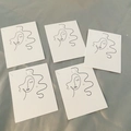 Minimalistische weiße Schmuckkarten mit elegantem Linienkunst-Motiv für Ohrringe - Modell 05 Welliges Langes Haar