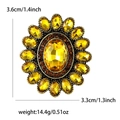 Spilla a girasole vintage in lega con strass gialli e trama metallica retrò - Giallo