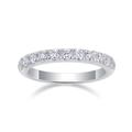 Bague éternité étincelante en argent 925 avec pierres de moissanite rondes pavées - US 7 / Argent (R13238)