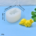 Detalle de molde de silicona de conejo con dimensiones 9,3x6,9x5 cm para jabón y velas - Conejo