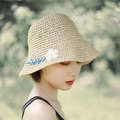 Handmade crochet straw hat in beige with white floral and blue leaf embroidery - L (58-60cm) / Daisy Floral Decor Beige