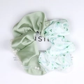 Scrunchie floreale in raso verde chiaro con rete bianca e decorazione di perle - Elastico Singolo / Verde
