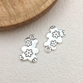 Anhänger Bär in Antiksilber mit Blumengravur für DIY Armbänder und Schmuckzubehör - 1 Stück Blumenbär (12x20mm)