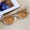 Cat eye plush frame sunglasses with transparent tea lenses for a vintage trendy look - Transparent Light Tea Gradient