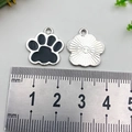 Ciondolo a zampa di gatto in smalto nero con misurazione della dimensione in metallo 20mm - Zampa di Gatto Nera (16x17mm)