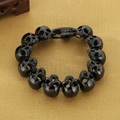 Pulsera de calaveras negras estilo gótico con cierre de cruz en relieve para hombre - Negro
