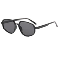 Klassische Doppelsteg-Aviator-Sonnenbrille mit schwarzem Rahmen und grauen Gläsern in 45-Grad-Ansicht - Schwarzer Rahmen Graue Gläser