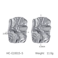 Pendientes plateados con textura de lava y dimensiones de 2,35 cm y 3,19 cm de alto - Estilo De Textura De Lava Irregular (HC-E10015-S) / Plateado