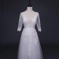 Elegante abito da sera bianco con pizzo, scollo a V e maniche a tre quarti con perline - US size 2 (S) / Bianco