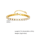 Detailansicht des 18K Gold-Tennisarmbands mit 5mm Zirkoniasteinen und Karabinerverschluss - Armband / 5mm / Gold