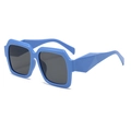 Chique koningsblauwe oversized vierkante zonnebril met geometrische poten en donkere glazen - Blauw Frame Zwart Grijze Lenzen