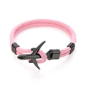 Dettaglio del bracciale in corda intrecciata rosa con chiusura a forma di aereo nero - Corda Rosa Fibbia Nera