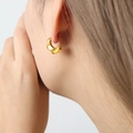Orecchini eleganti in acciaio al titanio placcati oro 18K con design a onde irregolari - Oro