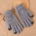 Winter touch screen knitted gloves in light grey featuring thick thermal pineapple pattern - Gray