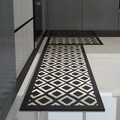 2-piece set of black and white woven kitchen rugs with a geometric diamond pattern - 45x70cm / Pike (Black/White Rhombus)
