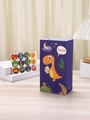 Lila Dinosaurier Geschenktüte aus Papier mit Cartoon-Motiv und passendem Aufkleber - Orangefarbener Dinosaurier / Lila