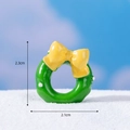 Figurine couronne de Noël miniature avec nœud jaune, hauteur 2,3 cm et largeur 2,1 cm - 2827 Donut de Noël-Vert / Vert