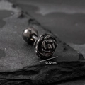 Orecchino da uomo rosa 3D in acciaio nero fiore 0,72cm con chiusura a vite - Nero (S230)