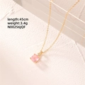 Collier minimaliste avec pendentif en zircon carré rose et une chaîne dorée fine - Rose