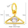 Miniatur Kleiderbügel-Anhänger aus vergoldetem Kupfer mit Zirkonia und Bindering - L75 Kleiderbügel / Gold