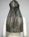 Détail d'un durag en maille noire orné de strass multicolores avec de longs rubans - Strass Coloré Style Longue Queue / Noir