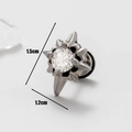 Primer plano de arete para hombre de acero inoxidable con espinas de estrella y circón - Estilo Espina de Estrella (S65)