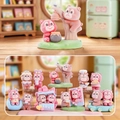 Figurines ours fraise floquées mignonnes en diverses poses et scènes de boîte mystère - Série Match Ours au Pot de Miel / 1pc Aléatoire
