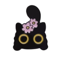 Spilla gatto nero in smalto con occhi gialli e fiori rosa, distintivo stile cartone animato - Gatto Nero Con Fiori Rosa (xz5258)