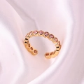 Bague ajustable plaquée or 18k avec zircon rose étincelant sur fond en soie - Ouvert Réglable / Zircone Rose